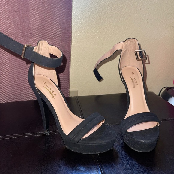 Shoes - Bottom platform black high heels